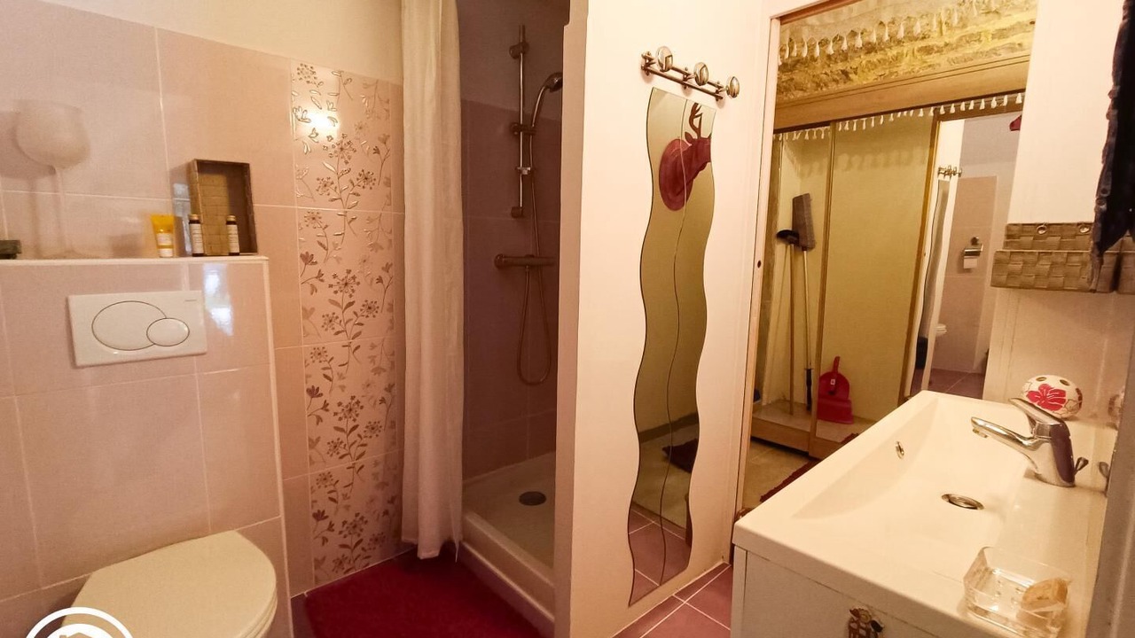 Photo of Bathroom in Saint-Medard