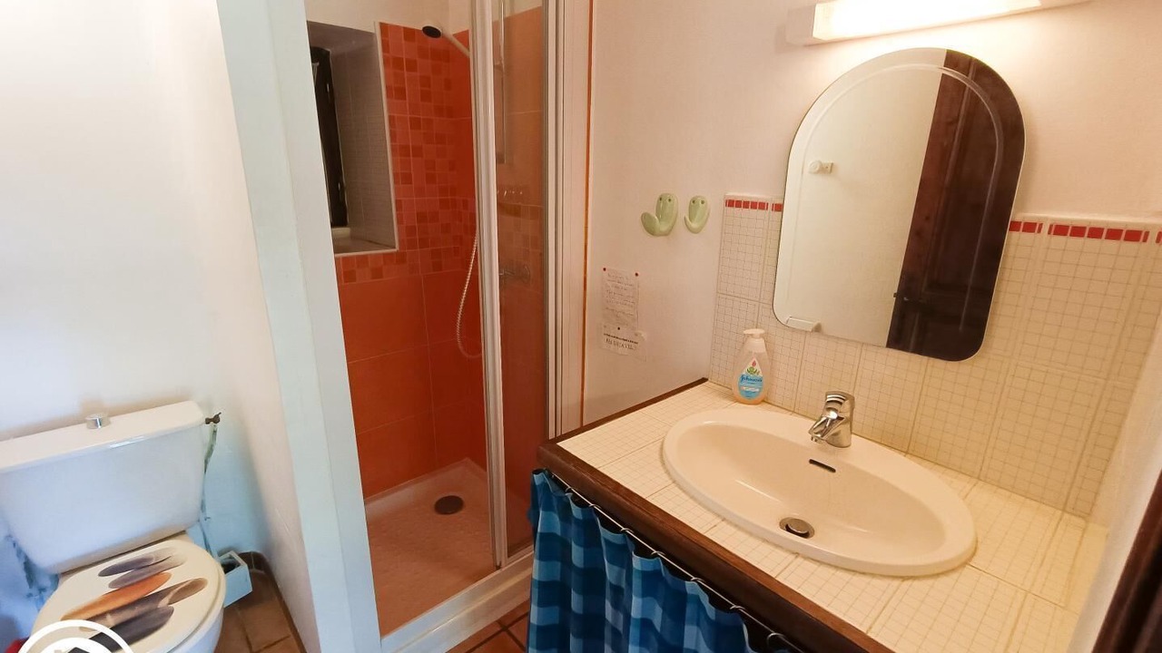 Photo of Bathroom in Mayrac
