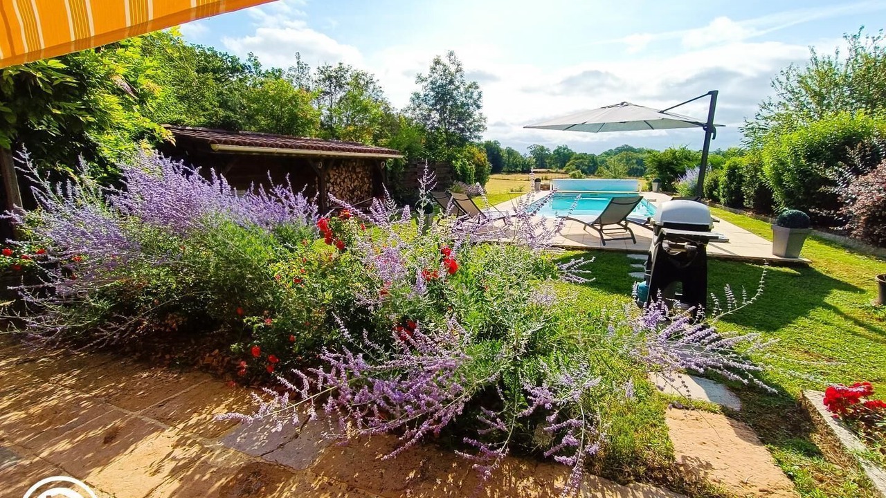 Photo of Patio Balcony in Rocamadour