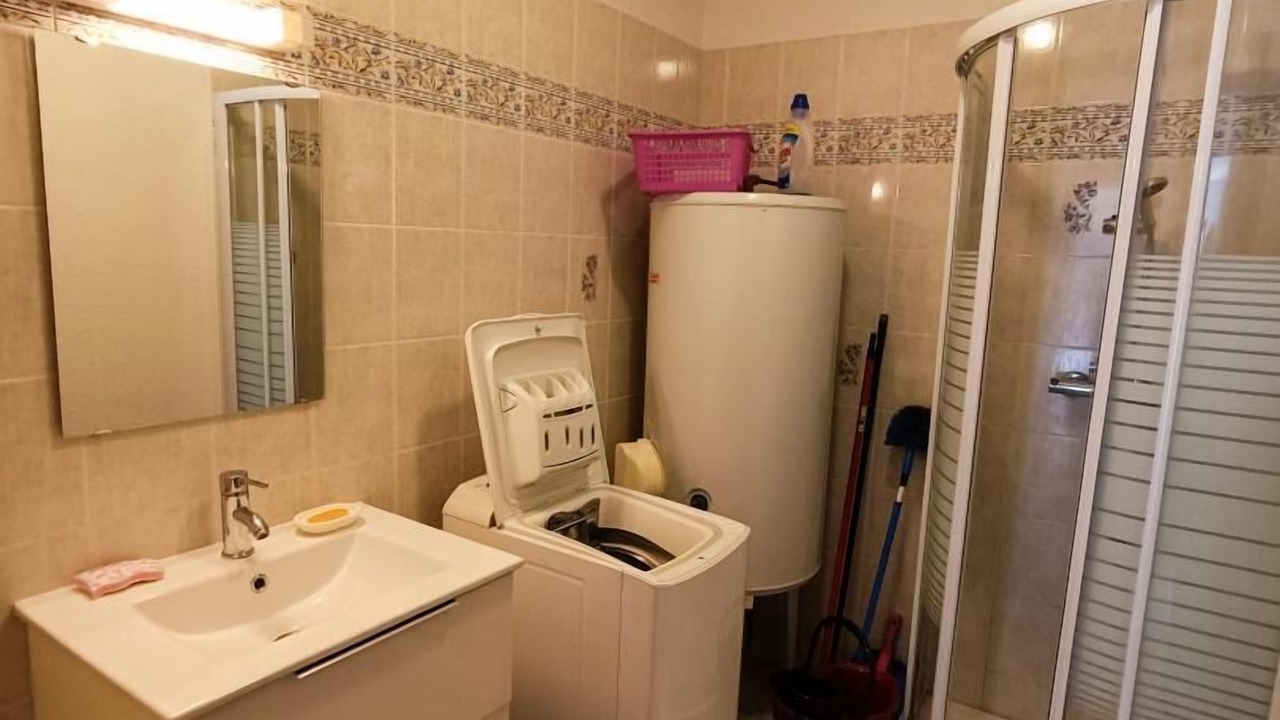 Photo of Bathroom in Montcuq
