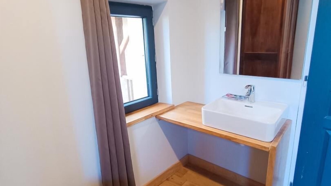 Photo of Bathroom in Cahors