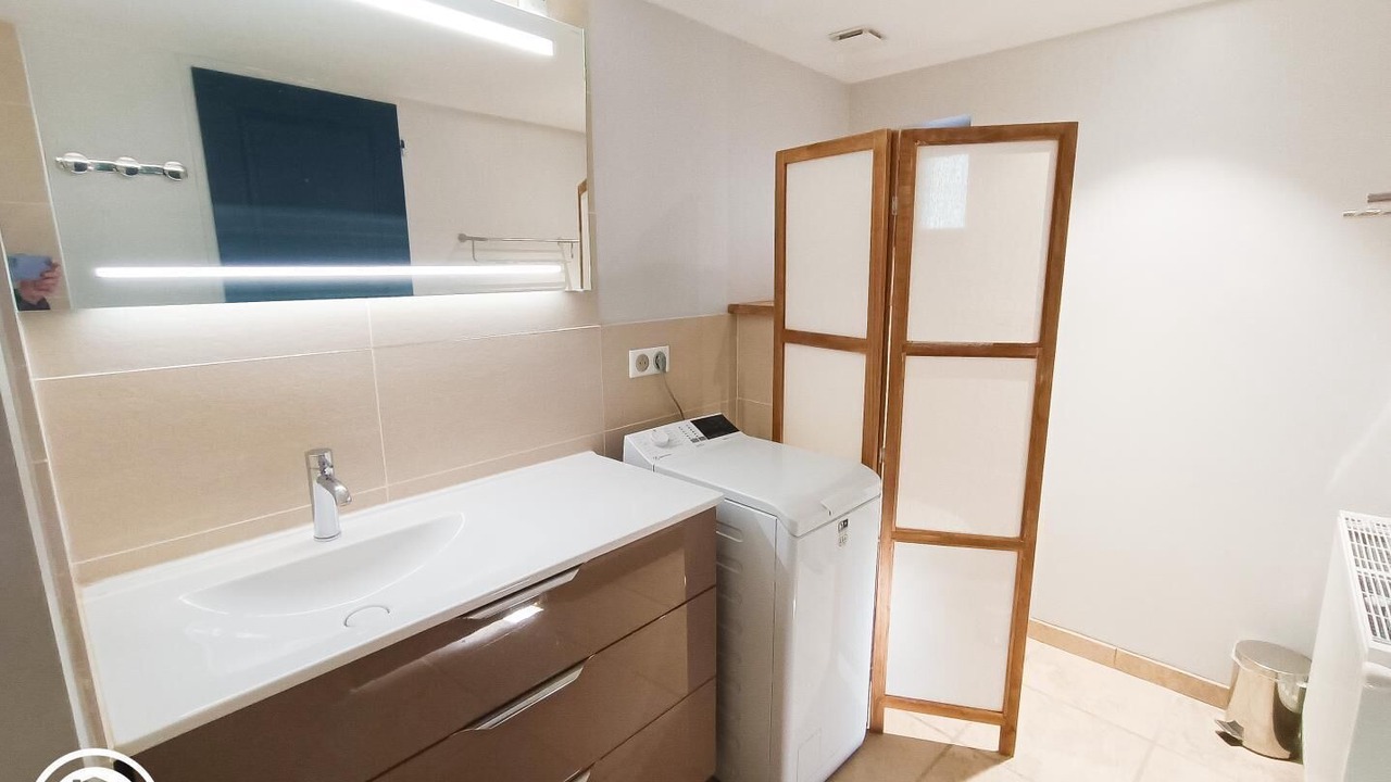 Photo of Bathroom in Cahors