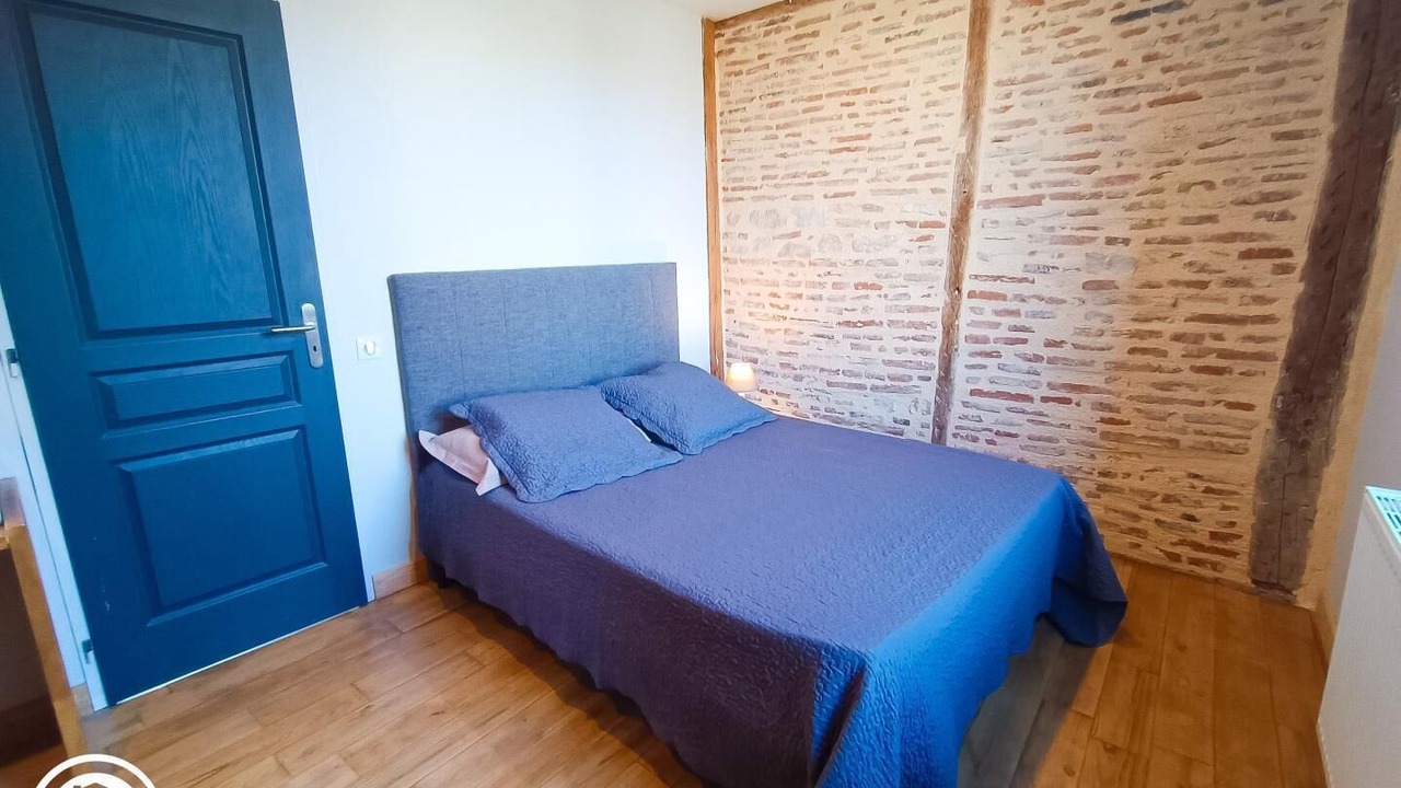Photo of Bedroom in Cahors
