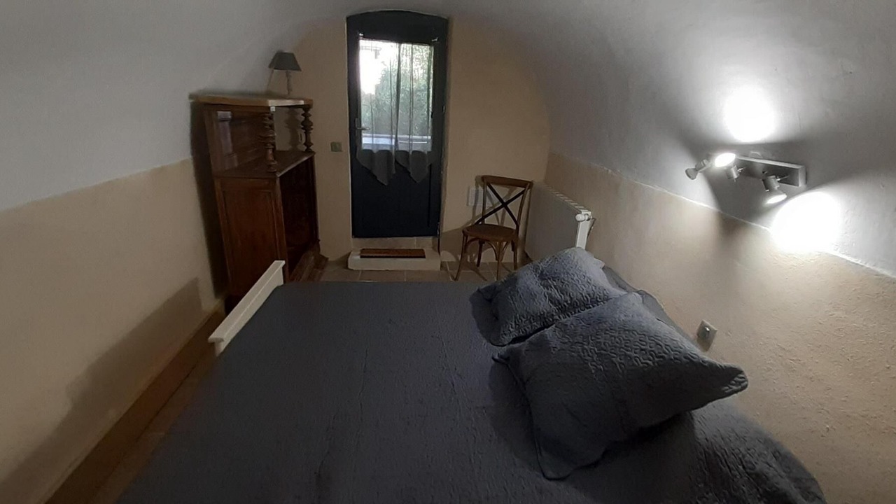 Photo of Bedroom in Cahors