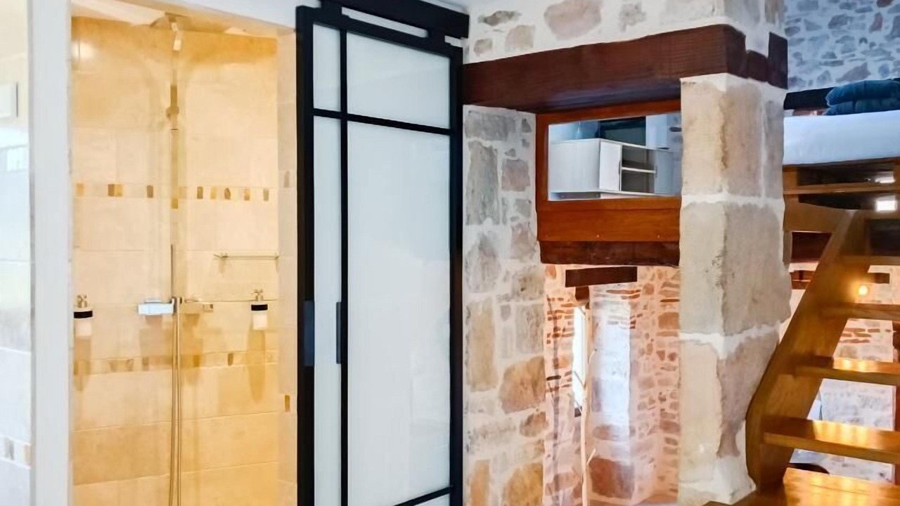 Photo of Bathroom in Corn