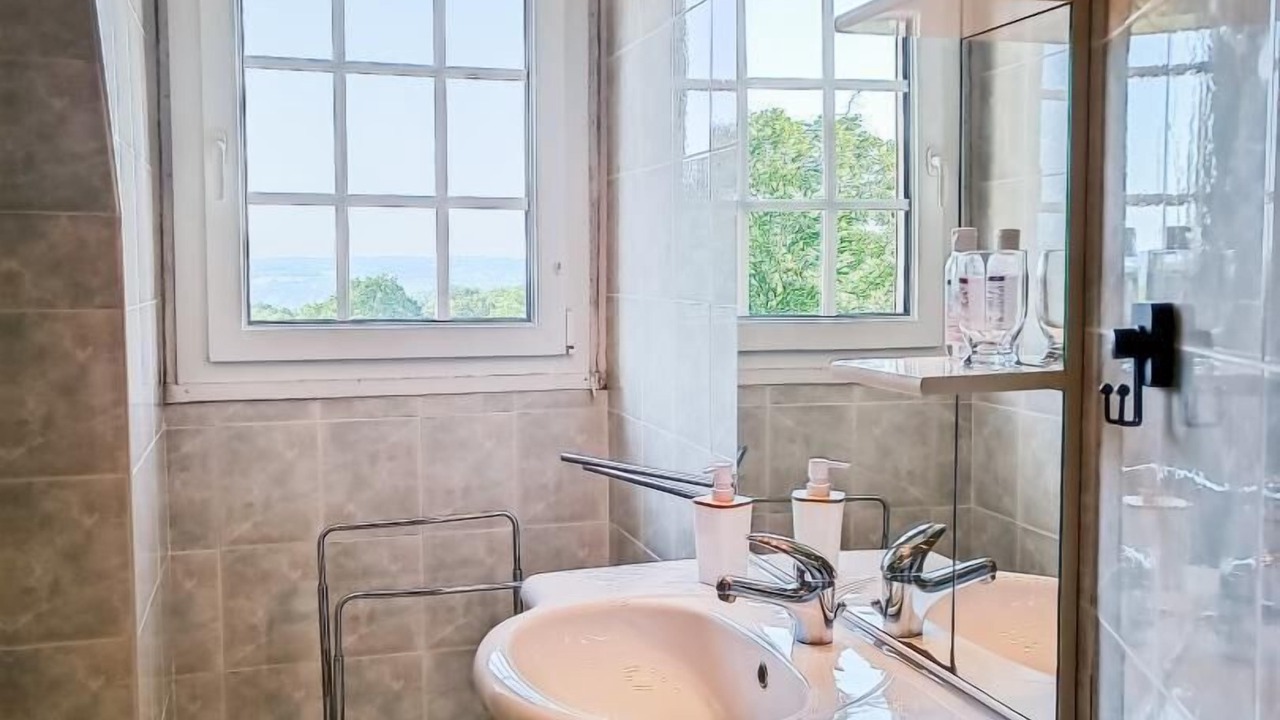 Photo of Bathroom in Lissac-et-Mouret