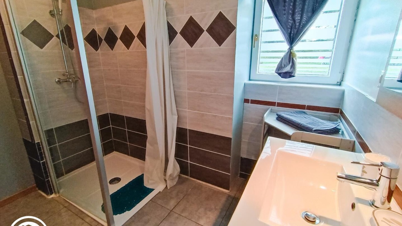 Photo of Bathroom in Salviac