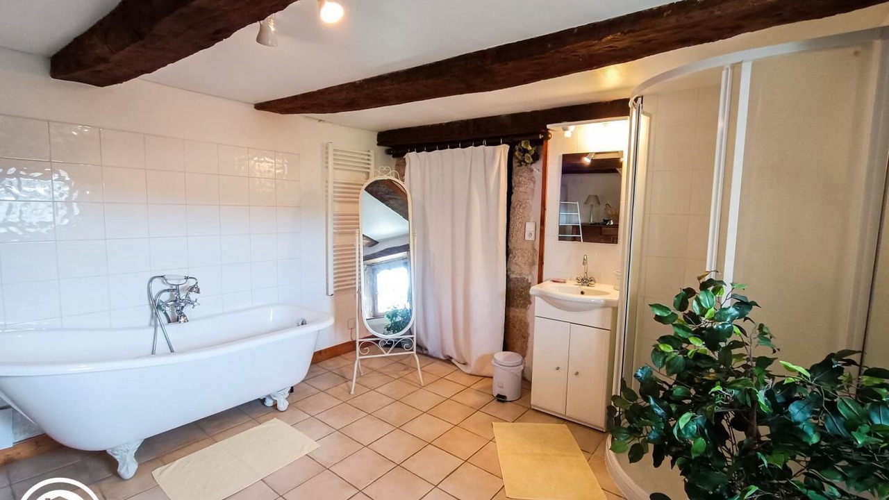 Photo of Bathroom in Corn