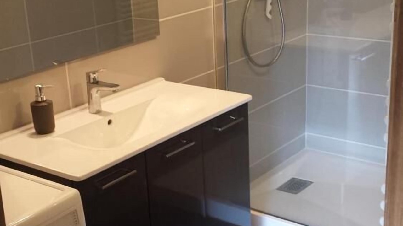 Photo of Bathroom in Varaire