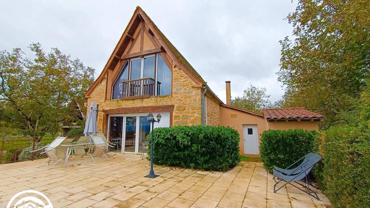 Photo of Patio Balcony in Loubressac