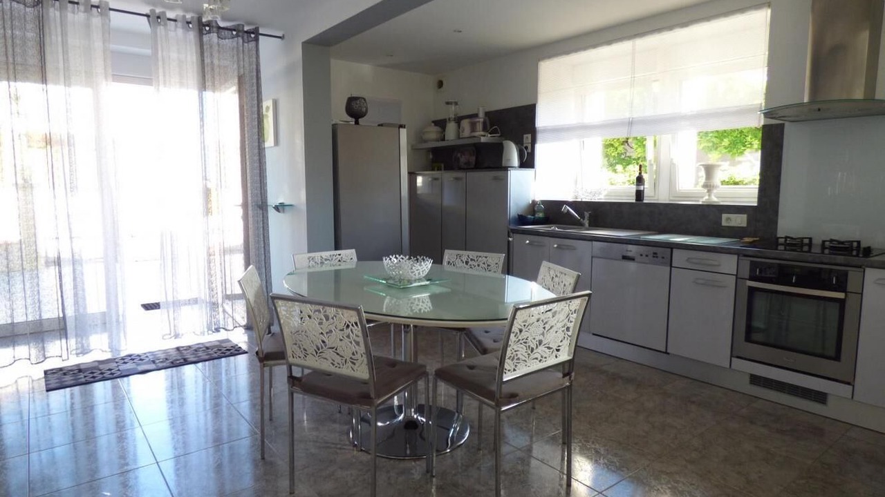 Photo of Kitchen in Saint-Vincent-Rive-d'Olt