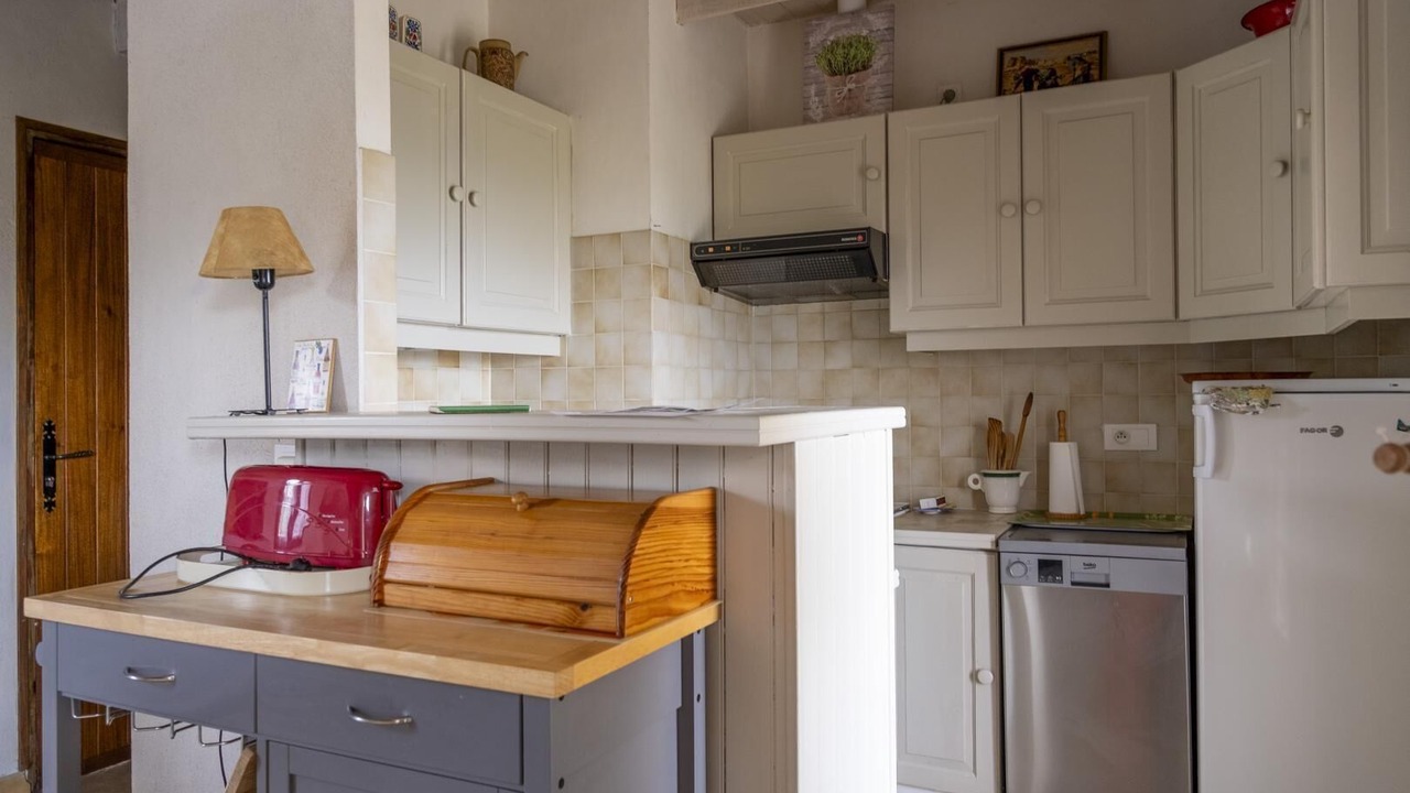 Photo of Kitchen in Castelnau-Montratier-Sainte-Alauzie