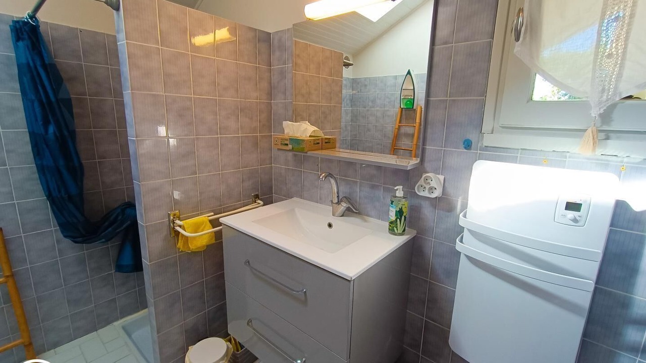 Photo of Bathroom in Castelnau-Montratier-Sainte-Alauzie