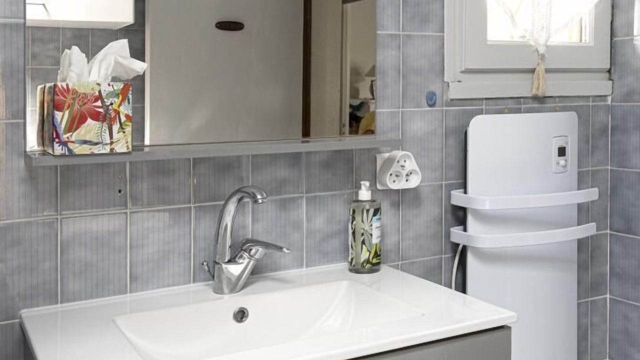Photo of Bathroom in Castelnau-Montratier-Sainte-Alauzie