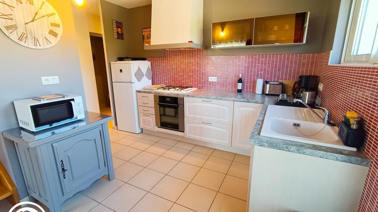 Photo of Kitchen in Castelnau-Montratier-Sainte-Alauzie