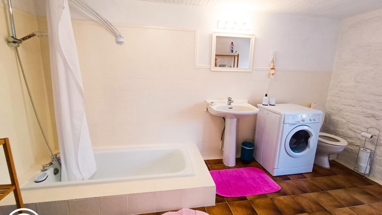 Photo of Bathroom in Belfort-du-Quercy