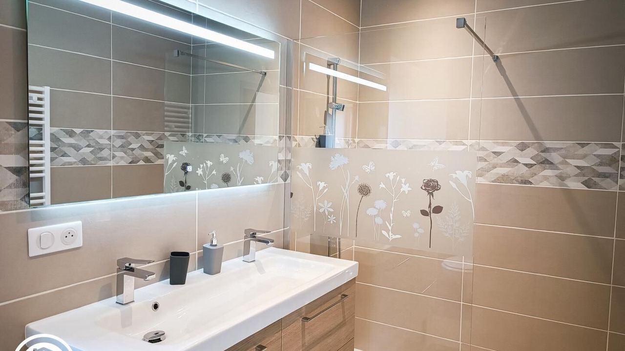 Photo of Bathroom in Mayrac