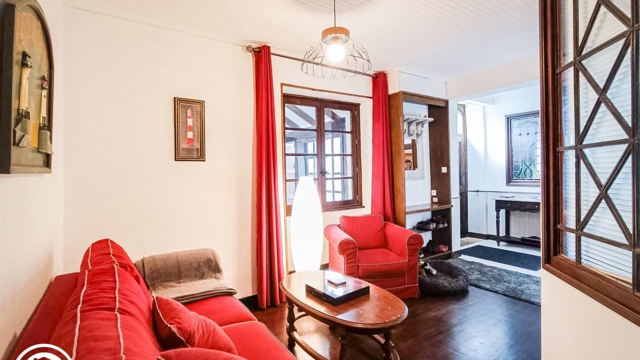 Photo of Livingroom in Degagnac