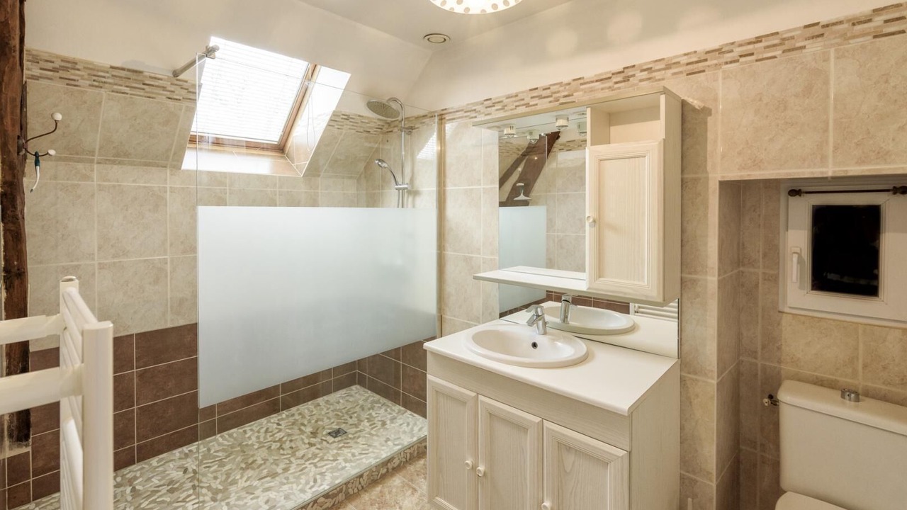 Photo of Bathroom in Mayrac