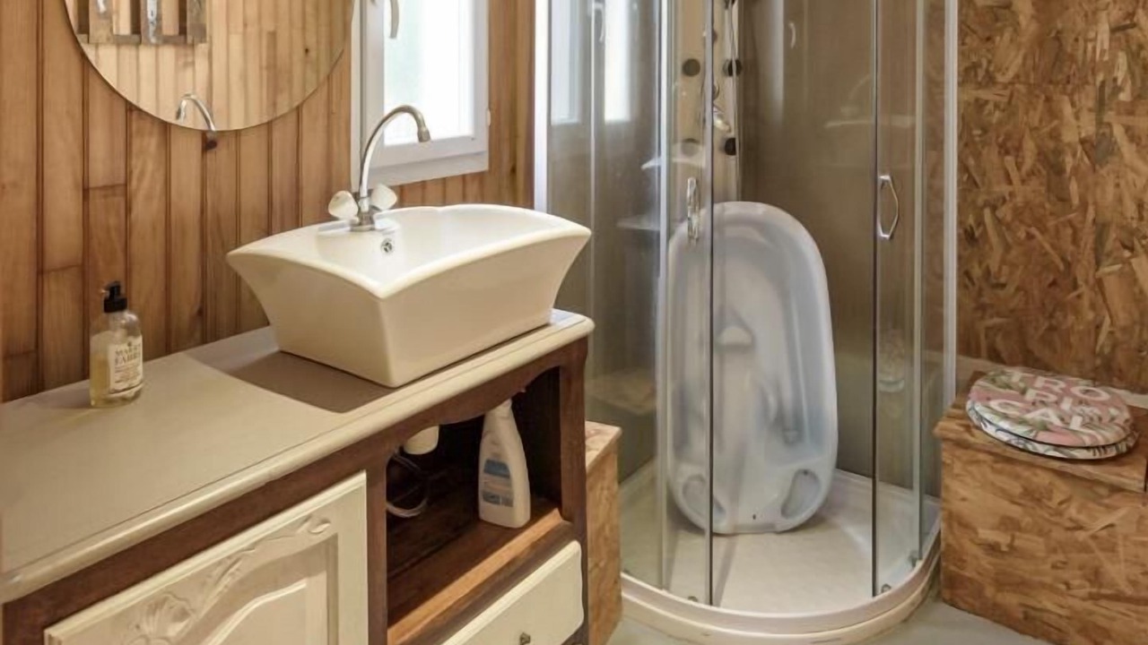 Photo of Bathroom in Mayrac