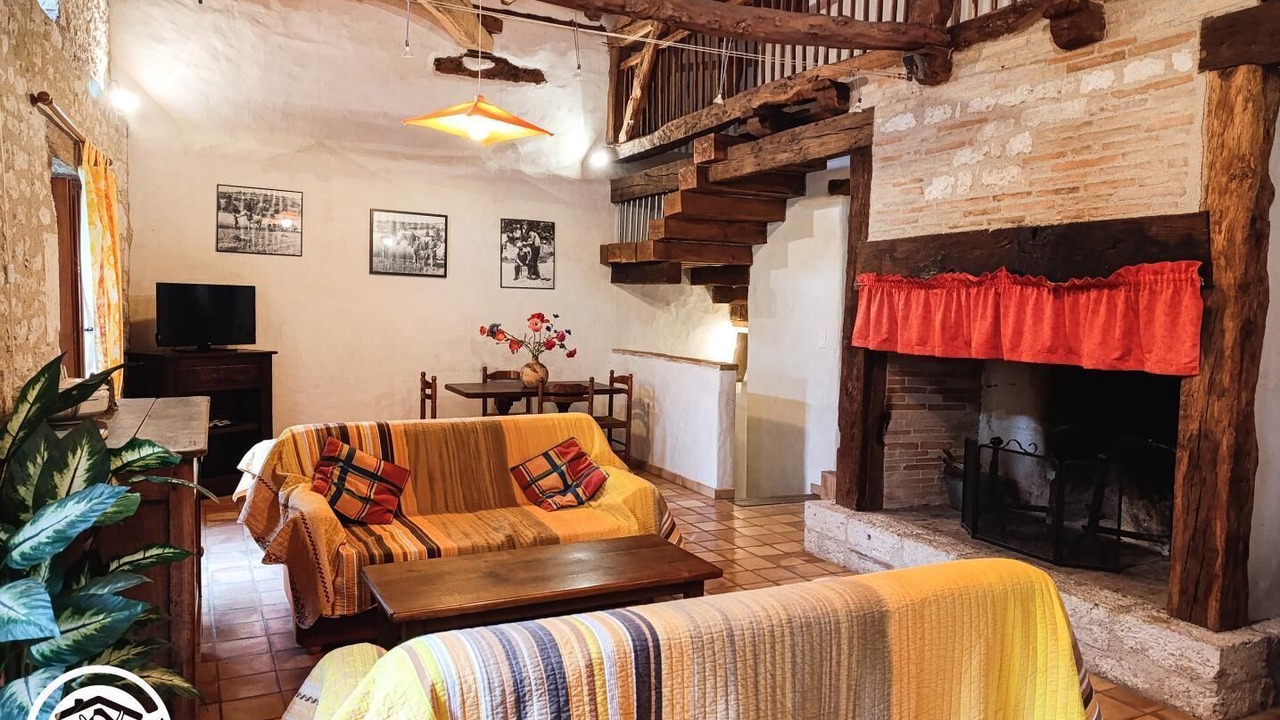 Photo of Livingroom in Castelnau-Montratier-Sainte-Alauzie