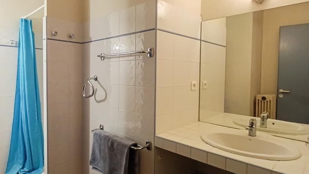 Photo of Bathroom in Castelnau-Montratier-Sainte-Alauzie
