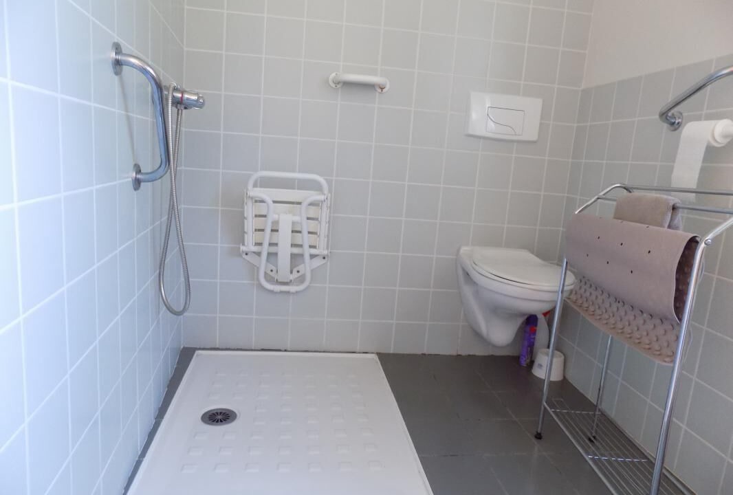 Photo of Bathroom in Senaillac-Latronquiere