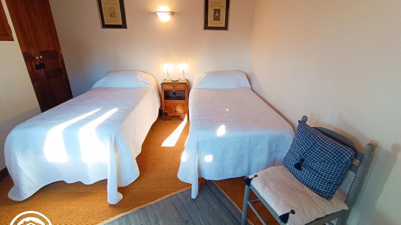 Photo of Bedroom in Trespoux-Rassiels