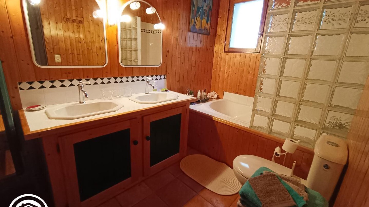 Photo of Bathroom in Trespoux-Rassiels