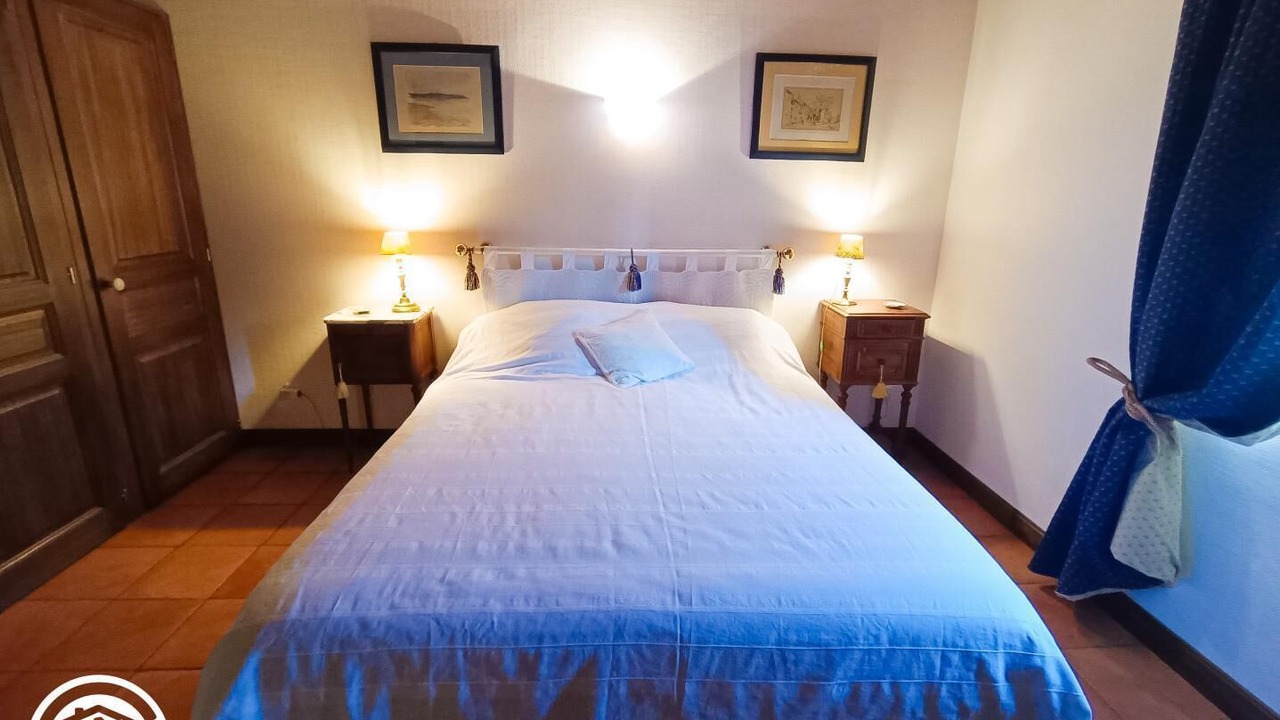 Photo of Bedroom in Trespoux-Rassiels