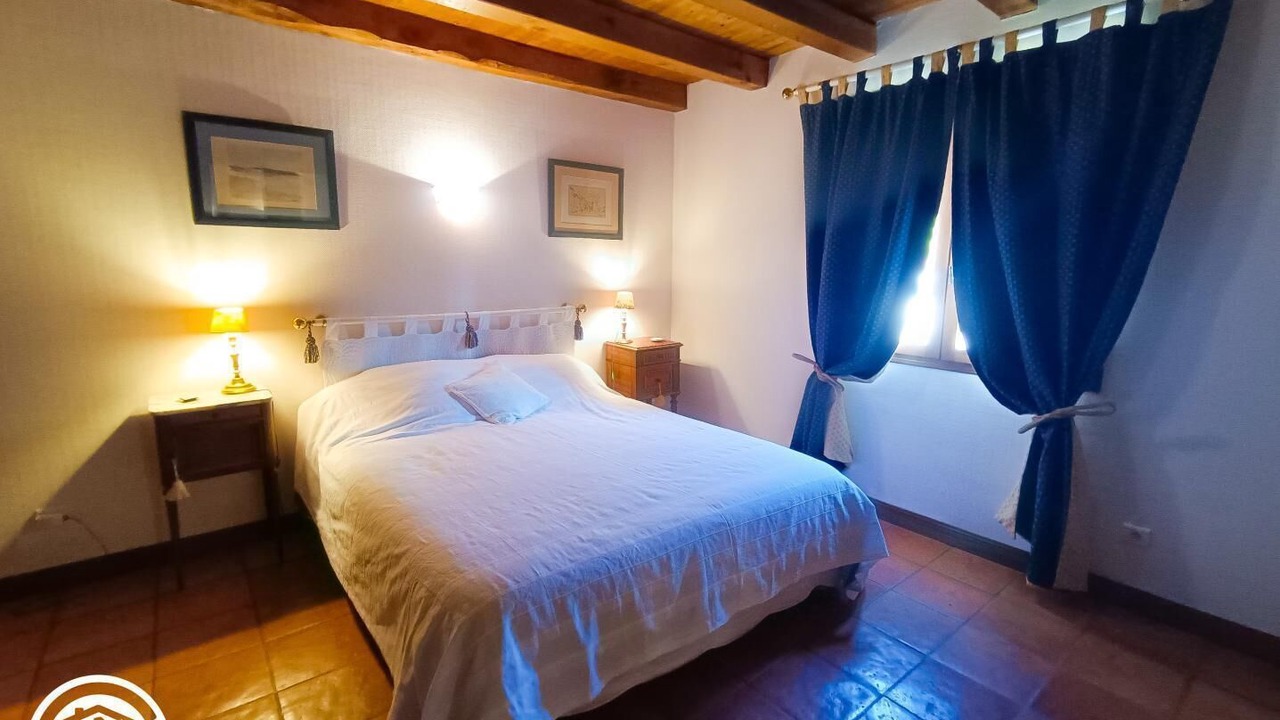 Photo of Bedroom in Trespoux-Rassiels