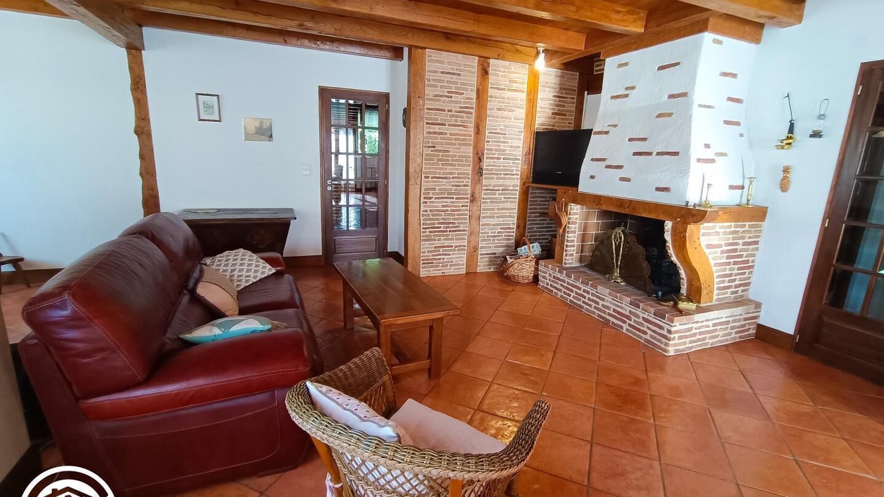 Photo of Livingroom in Trespoux-Rassiels
