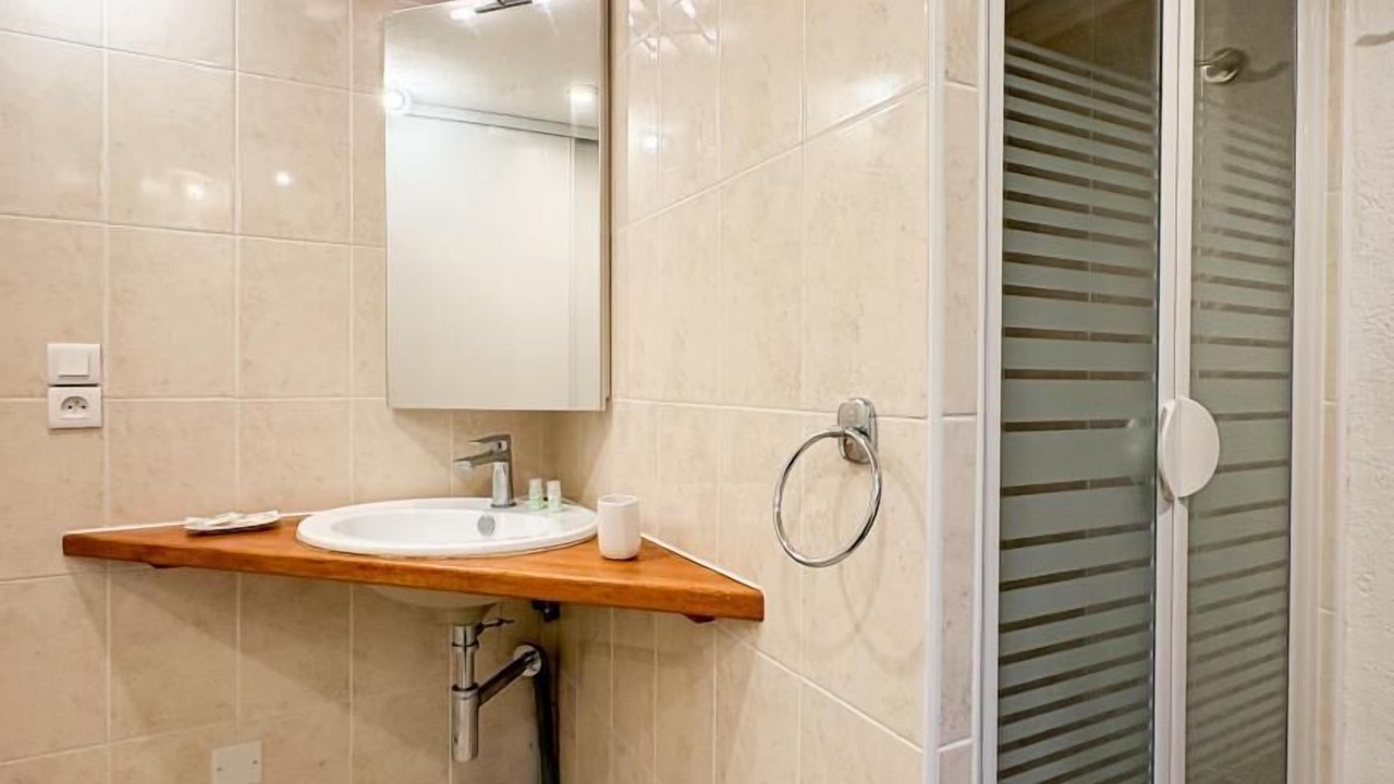 Photo of Bathroom in Saint-Medard