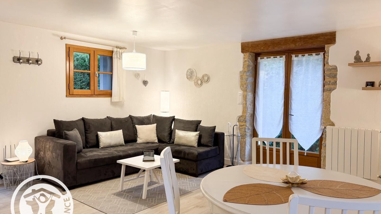 Photo of Livingroom in Saint-Medard