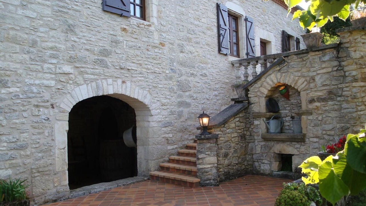 Photo of Outdoor in Martel