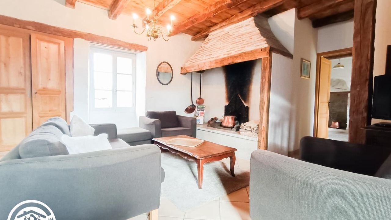 Photo of Livingroom in Montvalent