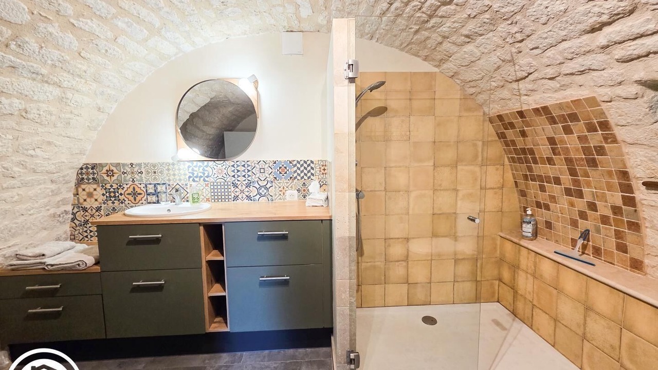 Photo of Bathroom in Belmontet