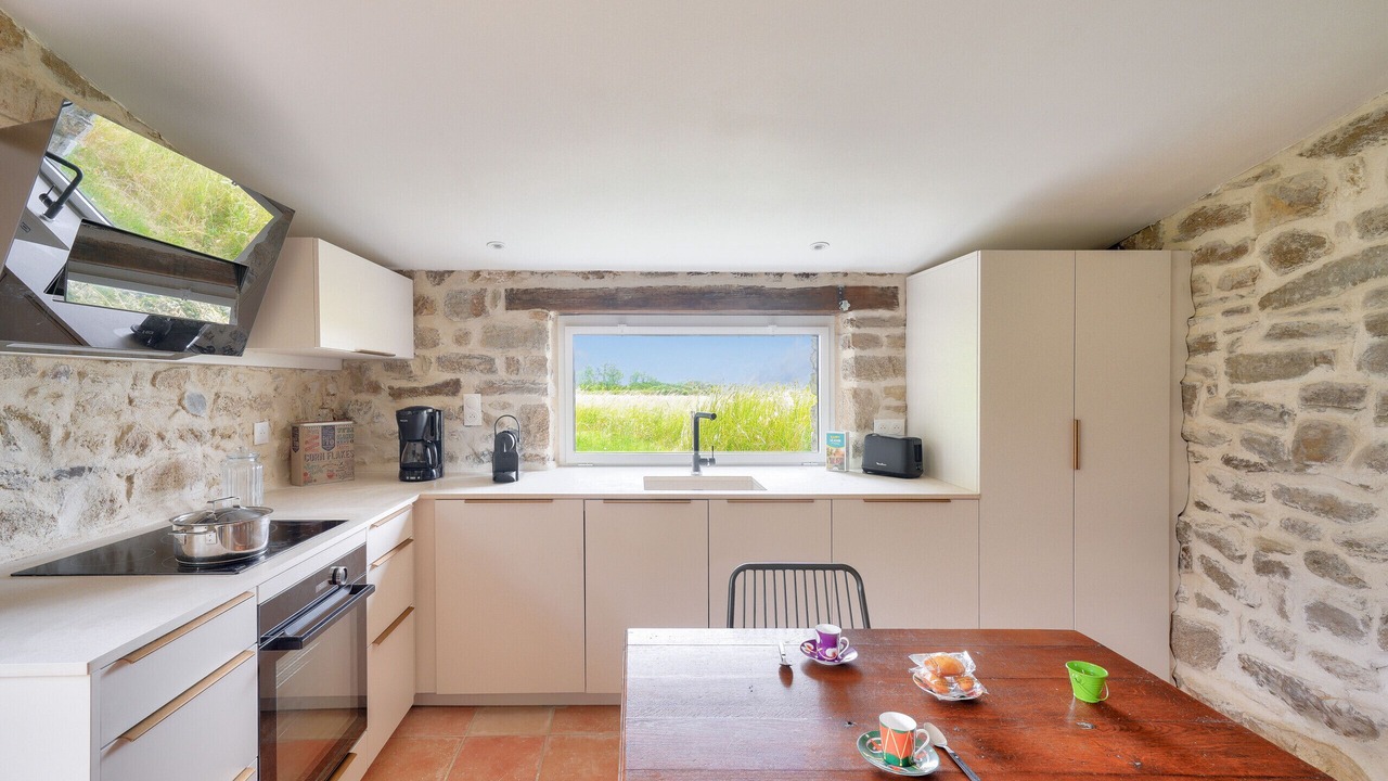Photo of Kitchen in Saint-Jean-Trolimon