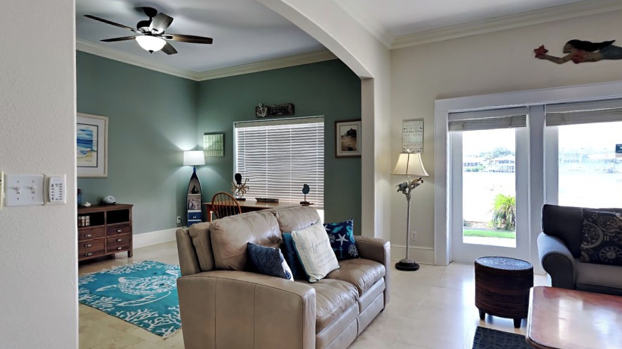 Photo of Livingroom in Sunset Pass