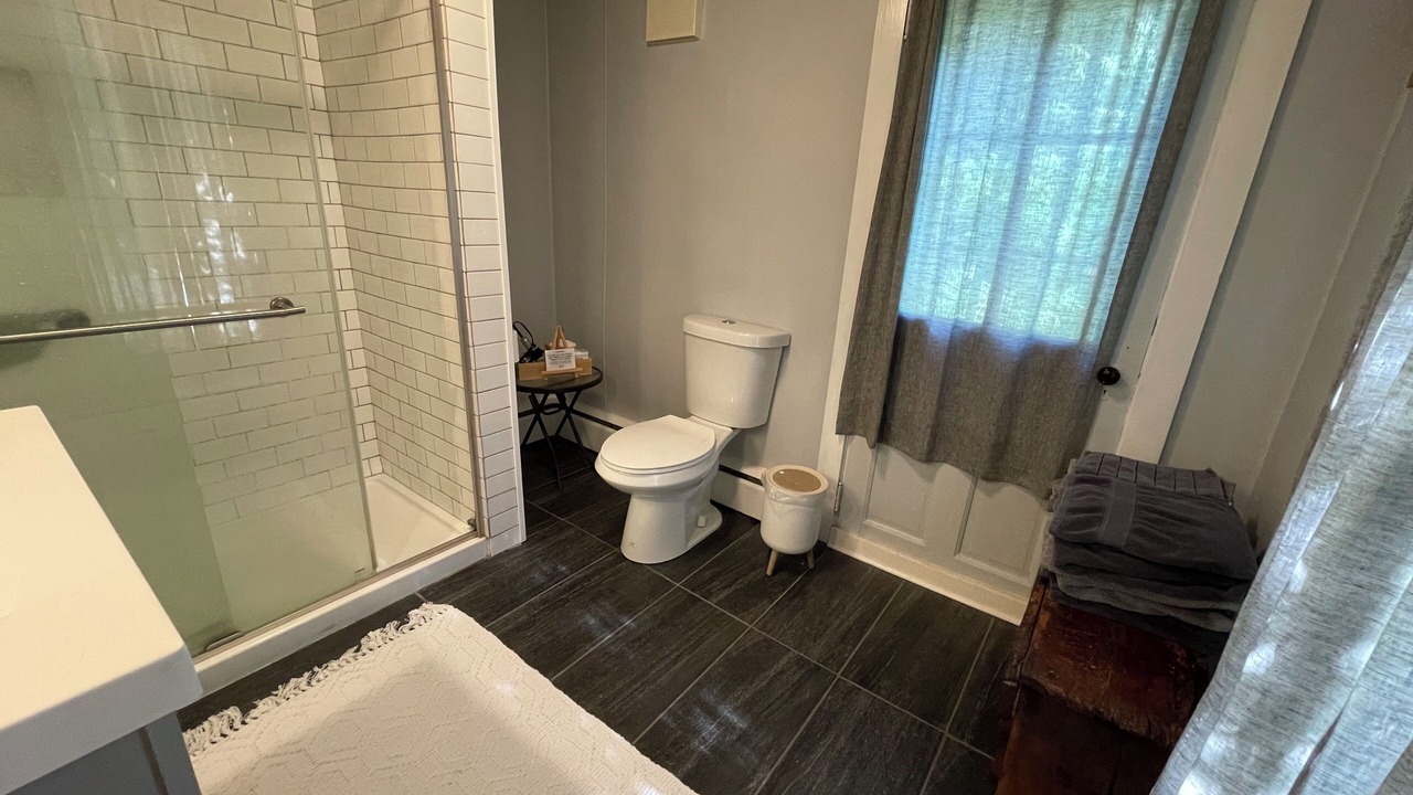 Photo of Bathroom in Valois