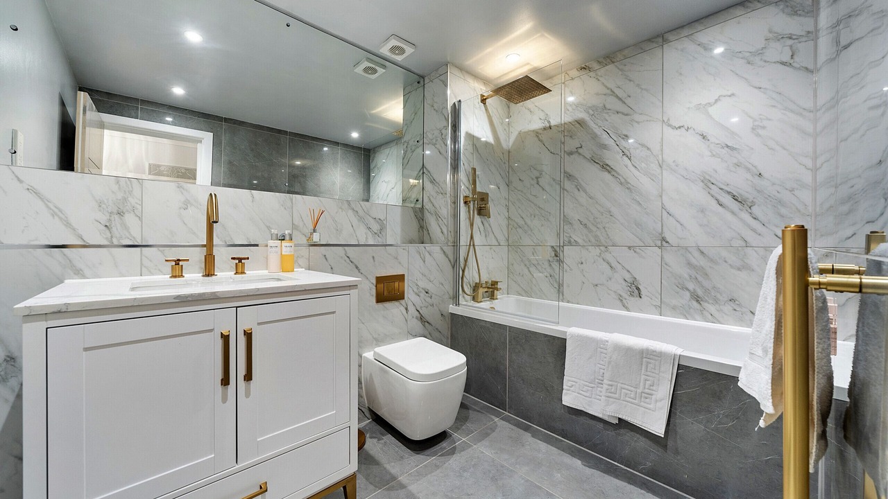 Photo of Bathroom in Shadwell