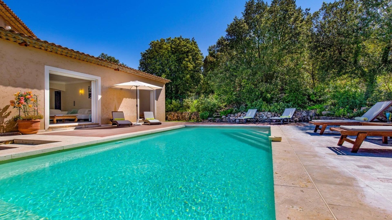 Photo of Others in Cabris