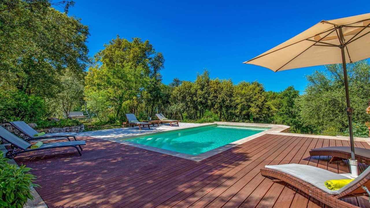 Photo of Others in Cabris