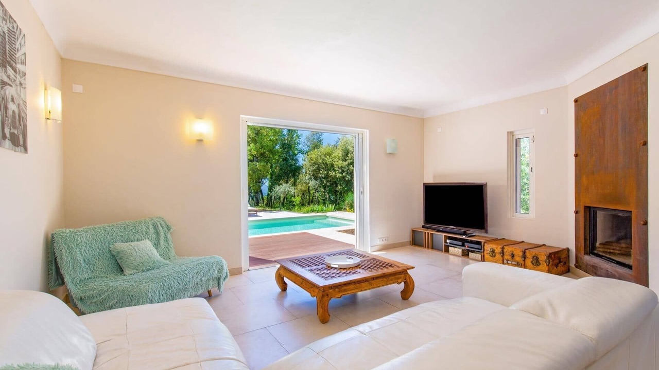 Photo of Others in Cabris