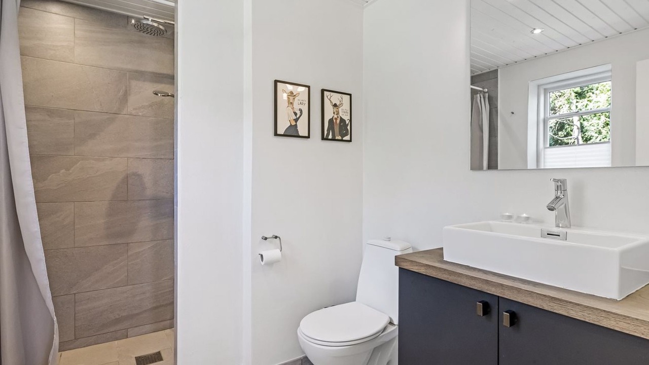 Photo of Bathroom in Tim