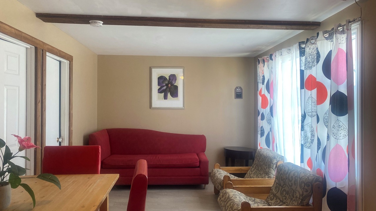 Photo of Livingroom in Wasaga Beach