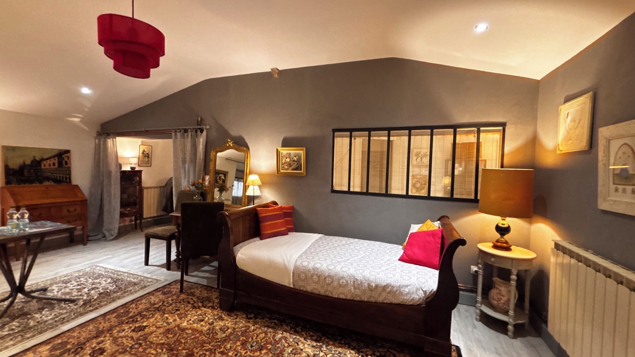 Photo of Bedroom in Romenay