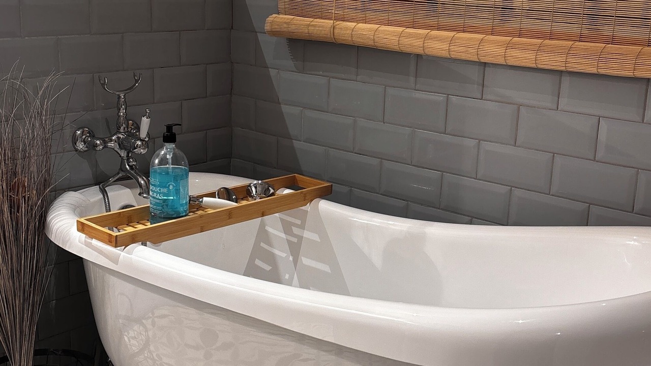 Photo of Bathroom in Romenay