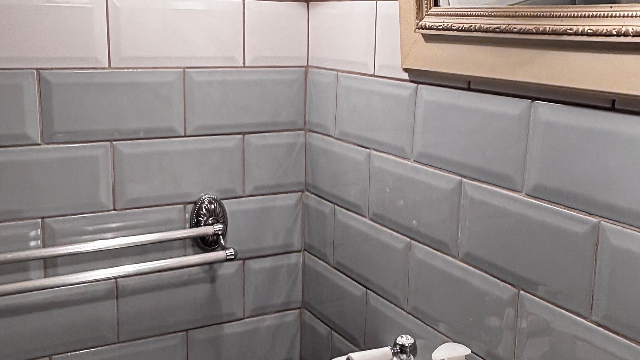 Photo of Bathroom in Romenay