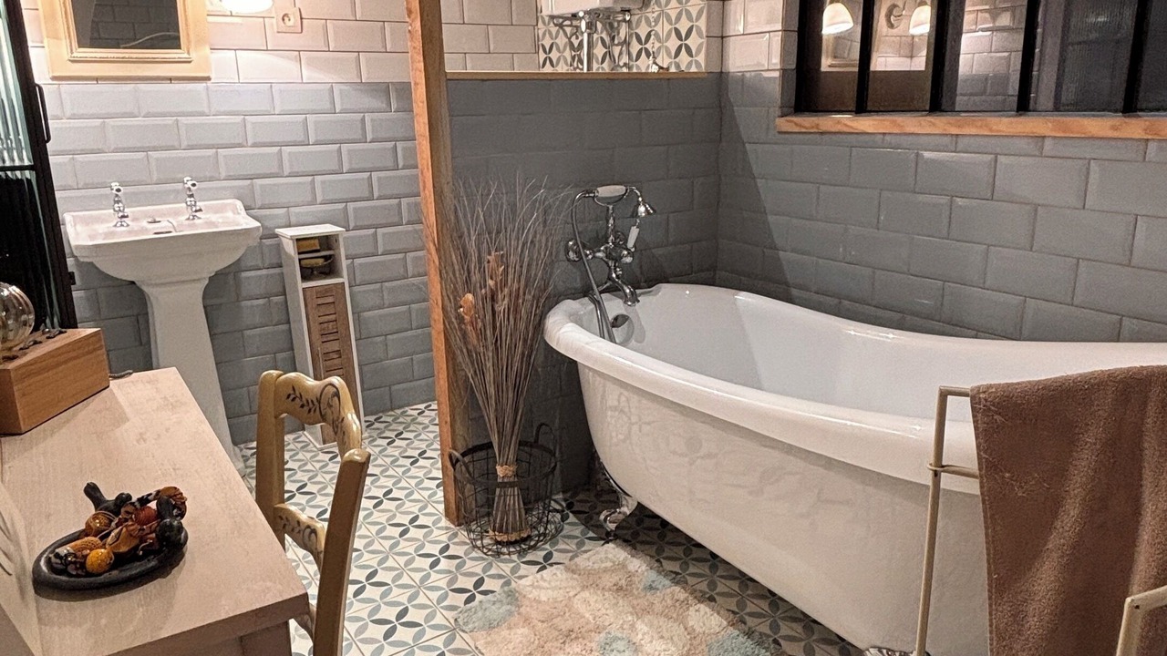 Photo of Bathroom in Romenay